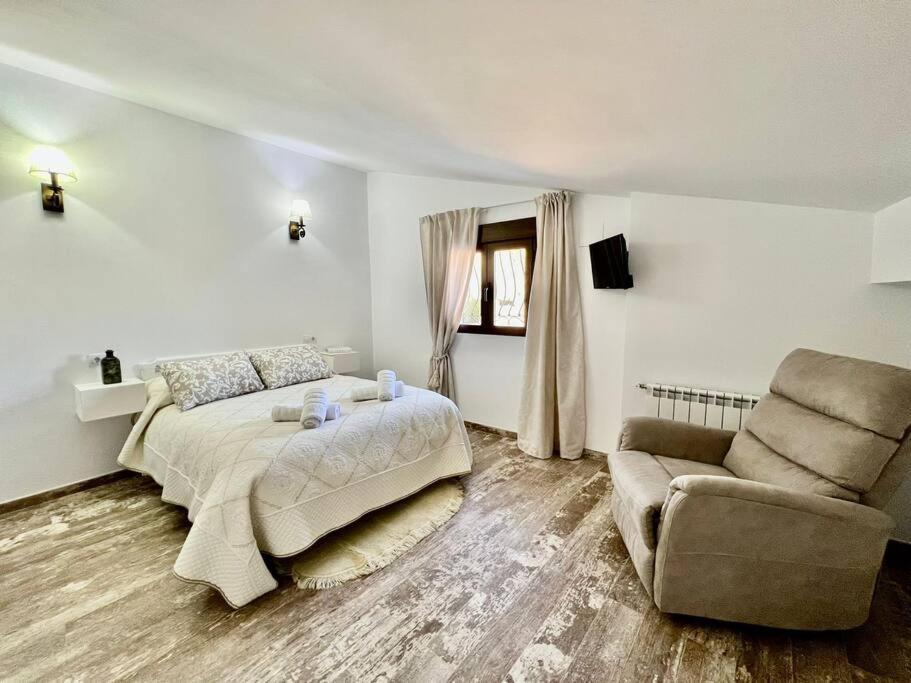 Casa Rural Alfavila Castillo de Locubin Екстер'єр фото